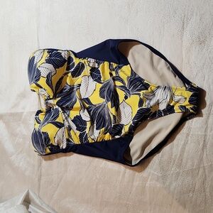 Merona one piece swimsuit for women size M